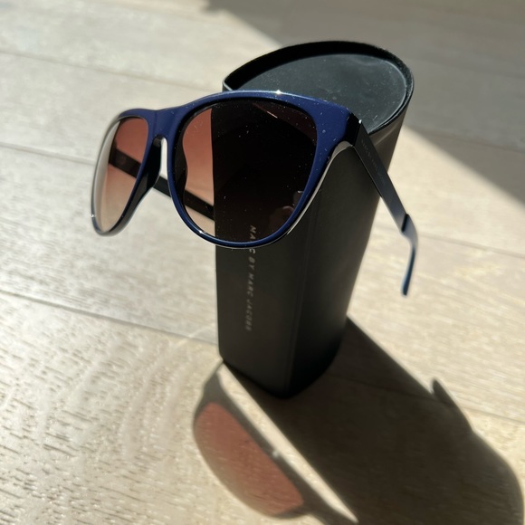 MARC BY MARC JACOBS New Blue Sunglasses - Picture 5 of 16